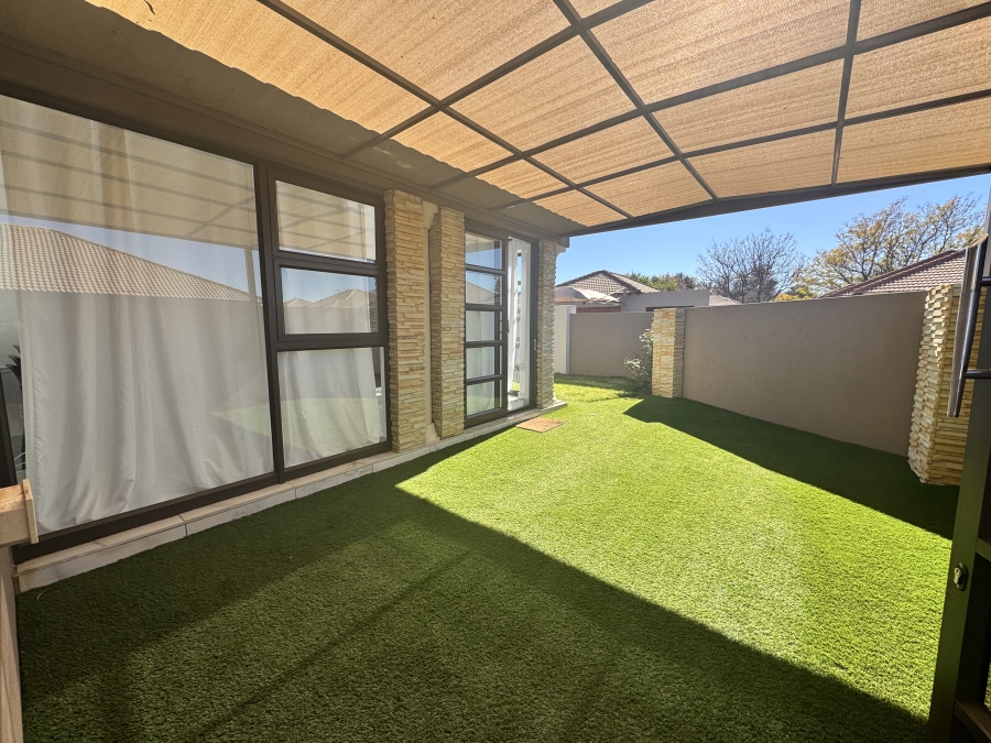 To Let 3 Bedroom Property for Rent in Wilkoppies North West